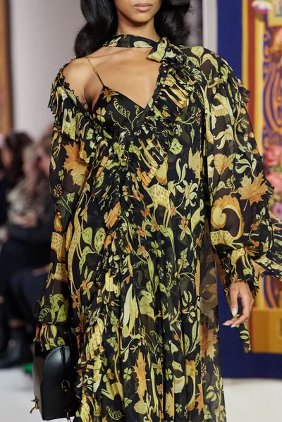 Look 70